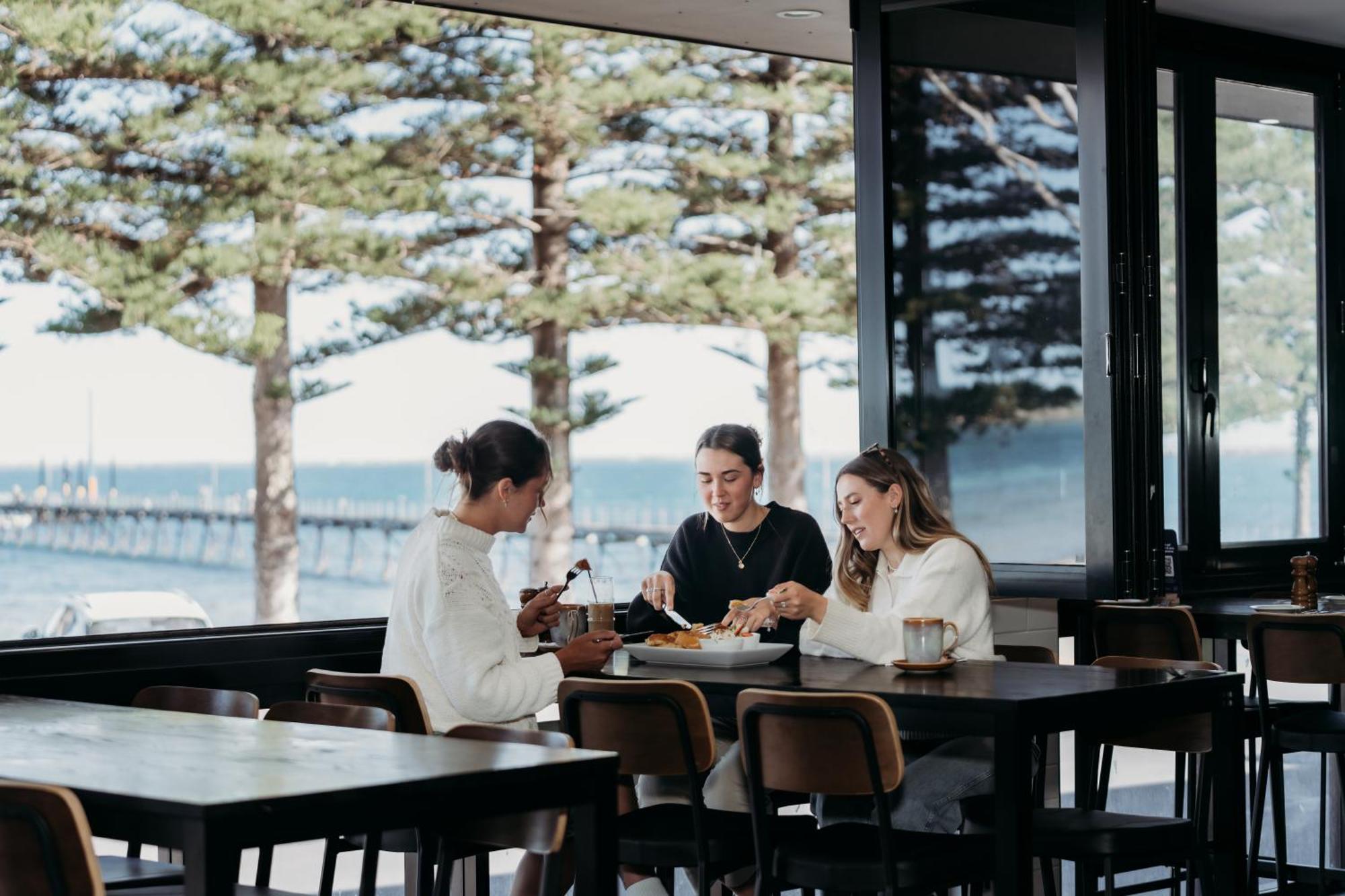 Ceduna Foreshore Hotel Motel Экстерьер фото